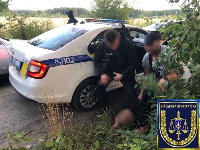 Новини Вінниці - фото з Літинські поліцейські систематично брали хабарі. Двох із них затримали Літинські поліцейські систематично брали хабарі. Двох із них затримали, фото №1 на сайті 20minut.ua