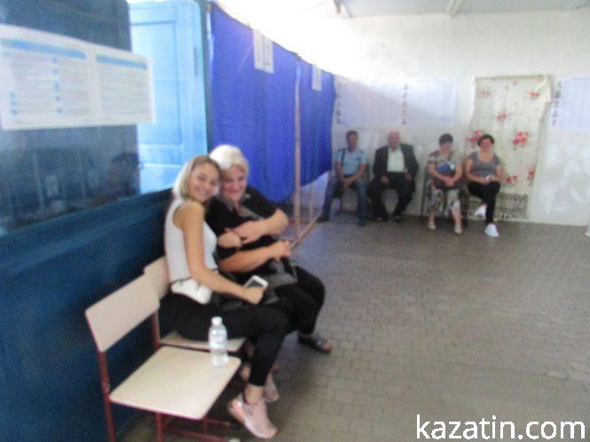 Козятин голосує. Знайдіть себе на фото, фото №2 на сайті 20minut.ua