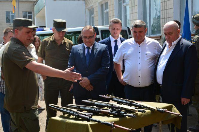 Новини Вінниці - фото з Кордон з Придністров’ям прикрили гвардійці – на службу заступила стрілецька рота Кордон з Придністров’ям прикрили гвардійці – на службу заступила стрілецька рота, фото №6 на сайті 20minut.ua