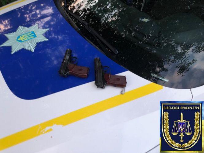 Новини Вінниці - фото з Літинські поліцейські систематично брали хабарі. Двох із них затримали Літинські поліцейські систематично брали хабарі. Двох із них затримали, фото №3 на сайті 20minut.ua