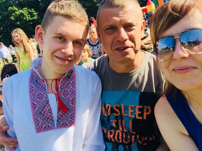 Новини Тернополя - фото з Станіслав Дякін терміново потребує вашої допомоги. Сума на лікування для батьків непідйомна Станіслав Дякін терміново потребує вашої допомоги. Сума на лікування для батьків непідйомна, фото №1 на сайті 20minut.ua