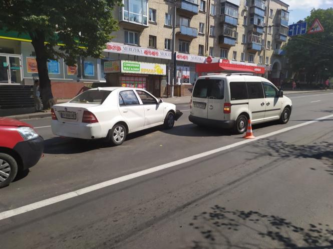 На Кам’янецькій не розминулися три автомобілі (ФОТО), фото №3 на сайті vsim.ua