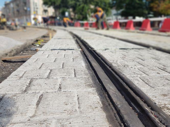 Новини Вінниці - фото з Нова колія на Соборній прослужить 10-15 років. А коли відновлять рух трамваїв? Нова колія на Соборній прослужить 10-15 років. А коли відновлять рух трамваїв?, фото №2 на сайті 20minut.ua