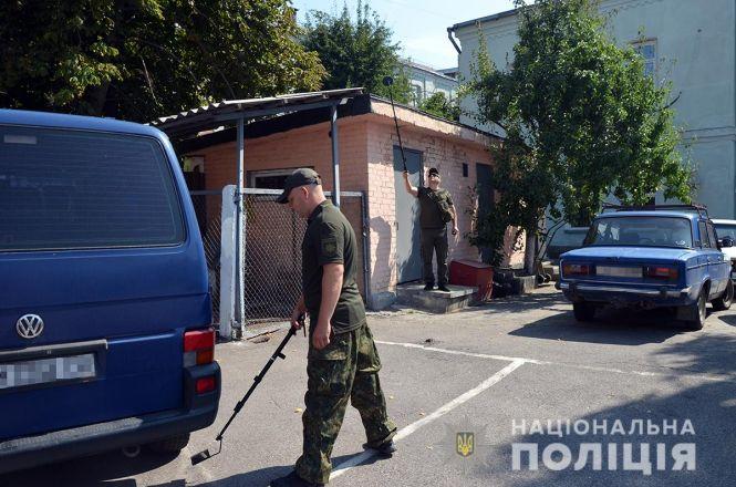 Поліція не виявила в Житомирській ОДА вибухових пристроїв та речовин, фото №1 на сайті 20minut.ua