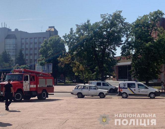Знову повідомлення про замінування: цього разу шукають вибухівку у Житомирській ОДА, фото №1 на сайті 20minut.ua
