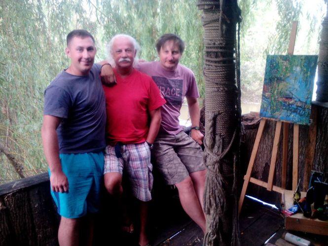 Новини Вінниці - фото з Запалимо свічки і помолимося... На «Козацькій леваді» у Тульчині вшановують пам'ять видатних художників Запалимо свічки і помолимося... На «Козацькій леваді» у Тульчині вшановують пам'ять видатних художників, фото №3 на сайті 20minut.ua