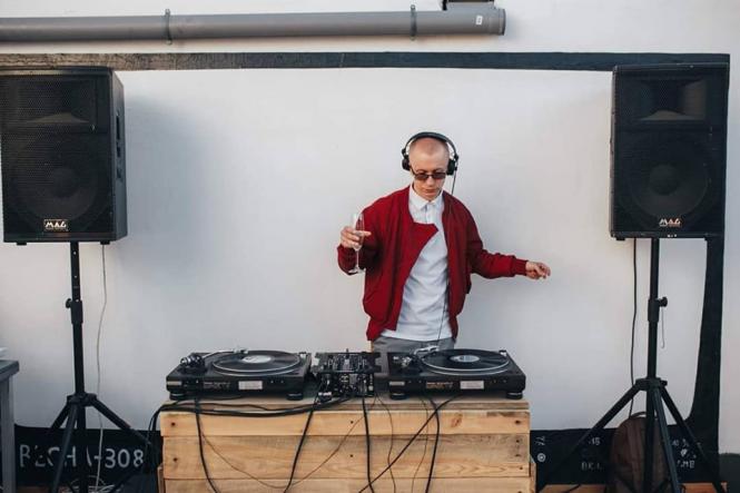 ÐÐ° Ð¸Ð·Ð¾Ð±ÑÐ°Ð¶ÐµÐ½Ð¸Ð¸ Ð¼Ð¾Ð¶ÐµÑ Ð½Ð°ÑÐ¾Ð´Ð¸ÑÑÑÑ: 1 ÑÐµÐ»Ð¾Ð²ÐµÐº