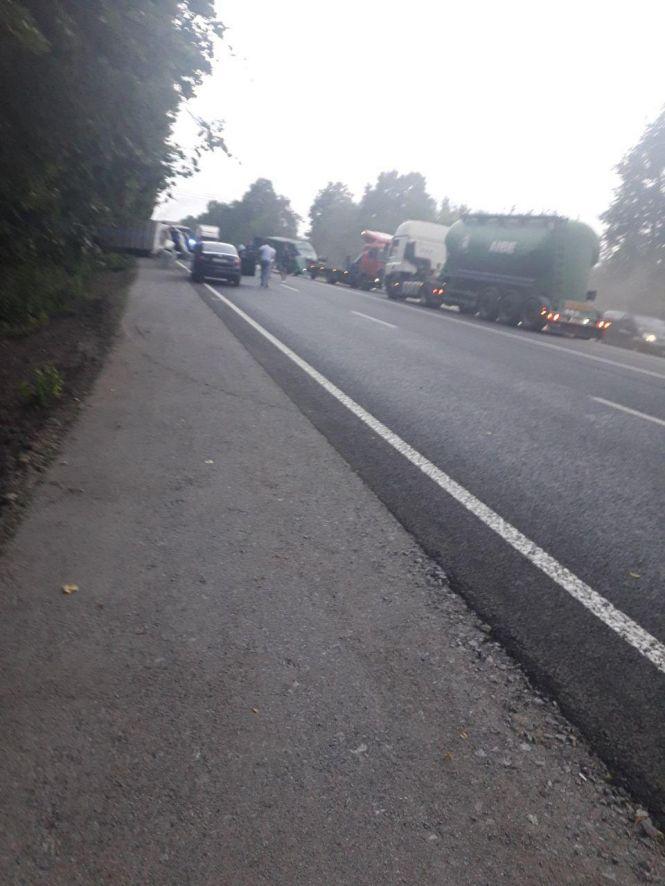 Смертельна ДТП під Немировом: через лобове зіткнення авто загинуло двоє людей, фото №3 на сайті 20minut.ua