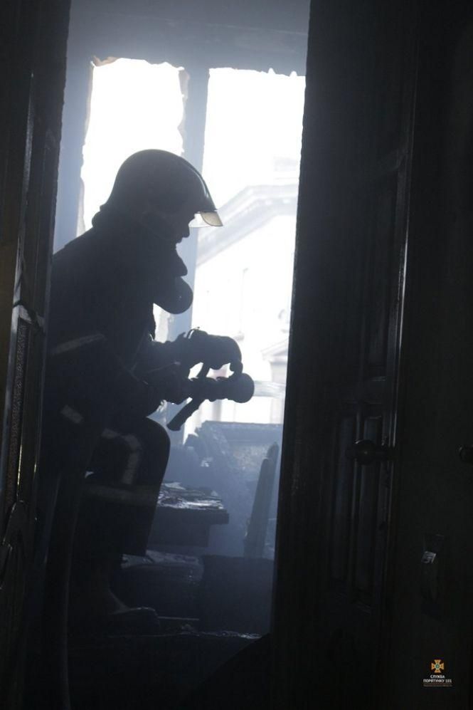 Новини Тернополя - фото з Наслідки пожежі у квартирі на Руській: що робитимуть власники та чи не постраждали сусіди Наслідки пожежі у квартирі на Руській: що робитимуть власники та чи не постраждали сусіди, фото №1 на сайті 20minut.ua