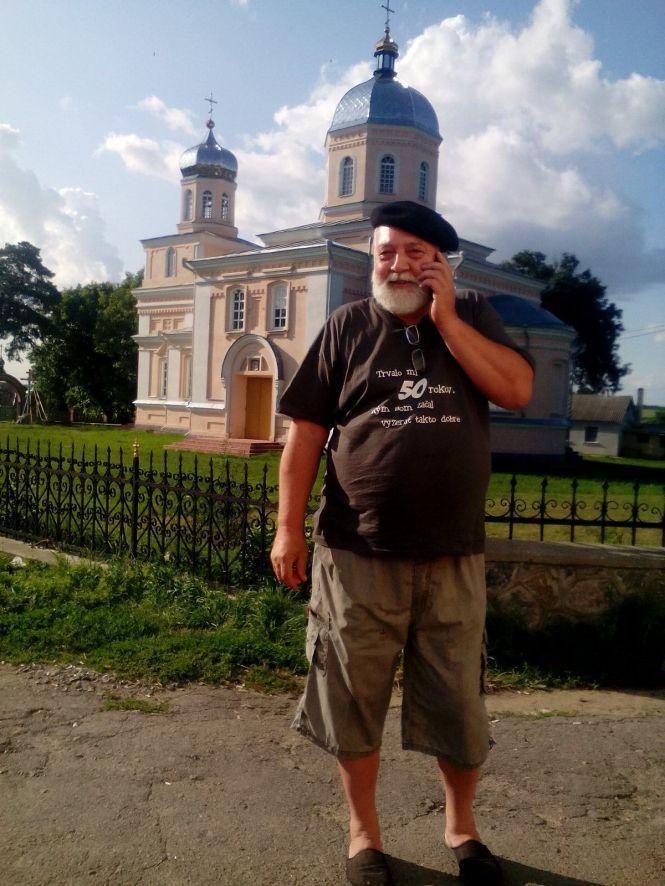 Новини Вінниці - фото з Запалимо свічки і помолимося... На «Козацькій леваді» у Тульчині вшановують пам'ять видатних художників Запалимо свічки і помолимося... На «Козацькій леваді» у Тульчині вшановують пам'ять видатних художників, фото №4 на сайті 20minut.ua