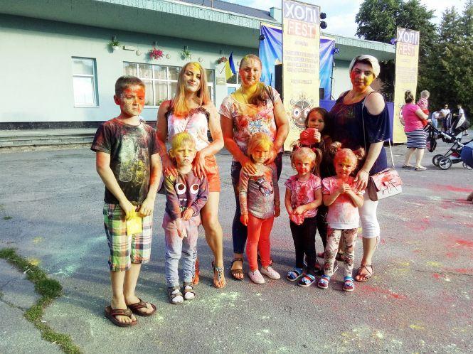 Новини Козятина - фото з Фестиваль кольорів “Холі Fest”. Як розважались козятинчани (ФОТО) Фестиваль кольорів “Холі Fest”. Як розважались козятинчани (ФОТО), фото №16 на сайті 20minut.ua