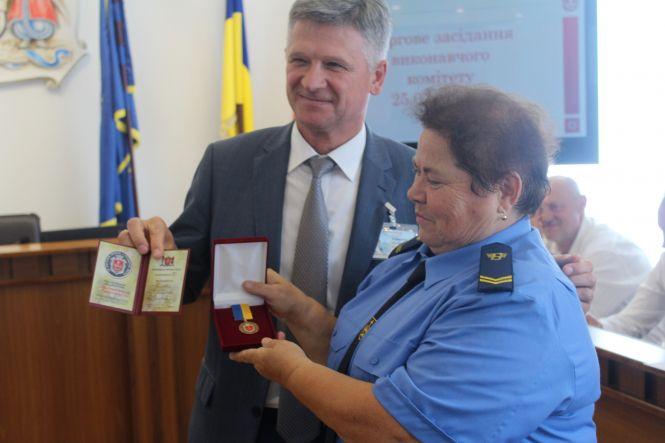 «Сорок років за кермом» Водійка тролейбусу отримала відзнаку від міськради, фото №1 на сайті 20minut.ua