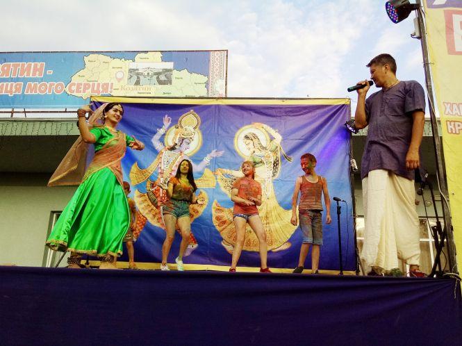 Новини Козятина - фото з Фестиваль кольорів “Холі Fest”. Як розважались козятинчани (ФОТО) Фестиваль кольорів “Холі Fest”. Як розважались козятинчани (ФОТО), фото №5 на сайті 20minut.ua