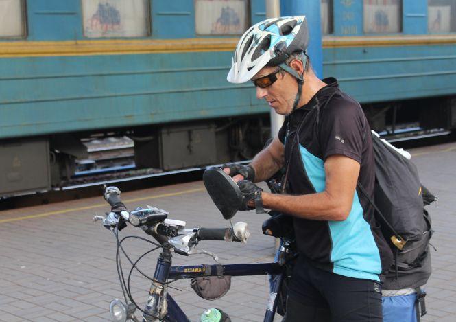 Новини Вінниці - фото з «Ризикуєш, Володимире!» Вінничан вирушив у подорож по шести країнах, планує проїхати Крим «Ризикуєш, Володимире!» Вінничан вирушив у подорож по шести країнах, планує проїхати Крим, фото №13 на сайті 20minut.ua