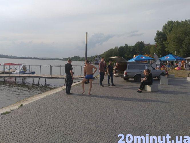 Новини Тернополя - фото з На "Циганці" втопився чоловік. Медики намагалися реанімувати його, але не змогли На "Циганці" втопився чоловік. Медики намагалися реанімувати його, але не змогли, фото №2 на сайті 20minut.ua