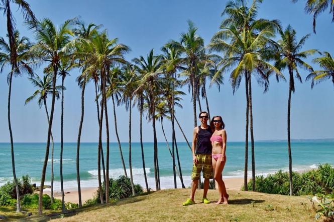 ÐÐ° Ð¸Ð·Ð¾Ð±ÑÐ°Ð¶ÐµÐ½Ð¸Ð¸ Ð¼Ð¾Ð¶ÐµÑ Ð½Ð°ÑÐ¾Ð´Ð¸ÑÑÑÑ: 2 ÑÐµÐ»Ð¾Ð²ÐµÐºÐ°, Ð»ÑÐ´Ð¸ ÑÐ»ÑÐ±Ð°ÑÑÑÑ, Ð»ÑÐ´Ð¸ ÑÑÐ¾ÑÑ, Ð¾ÐºÐµÐ°Ð½, Ð½ÐµÐ±Ð¾, Ð´ÐµÑÐµÐ²Ð¾, Ð½Ð° ÑÐ»Ð¸ÑÐµ, Ð¿ÑÐ¸ÑÐ¾Ð´Ð° Ð¸ Ð²Ð¾Ð´Ð°