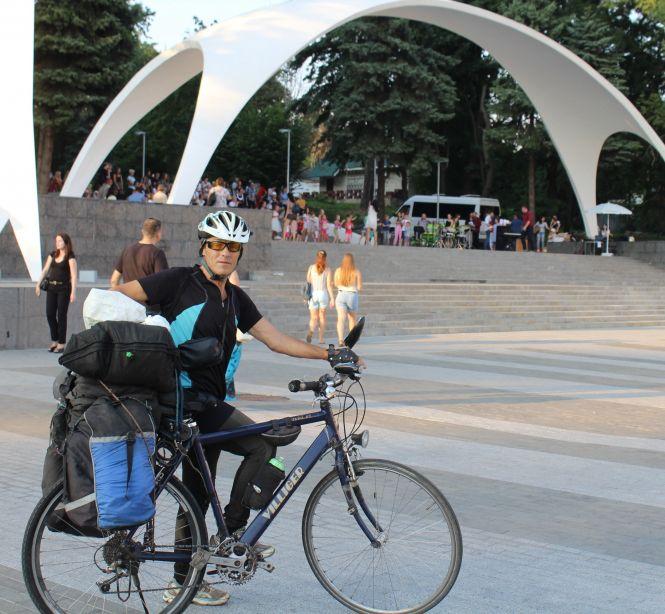 Новини Вінниці - фото з «Ризикуєш, Володимире!» Вінничан вирушив у подорож по шести країнах, планує проїхати Крим «Ризикуєш, Володимире!» Вінничан вирушив у подорож по шести країнах, планує проїхати Крим, фото №1 на сайті 20minut.ua