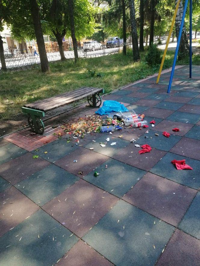 І знову парк перетворився на сміттєзвалище, фото №2 на сайті 20minut.ua