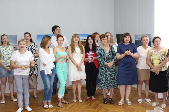 Новини Житомира - фото з В Житомирському обласному краєзнавчому музеї відкрили фотовиставку «Австралія-Антарктида» В Житомирському обласному краєзнавчому музеї відкрили фотовиставку «Австралія-Антарктида», фото №5 на сайті 20minut.ua