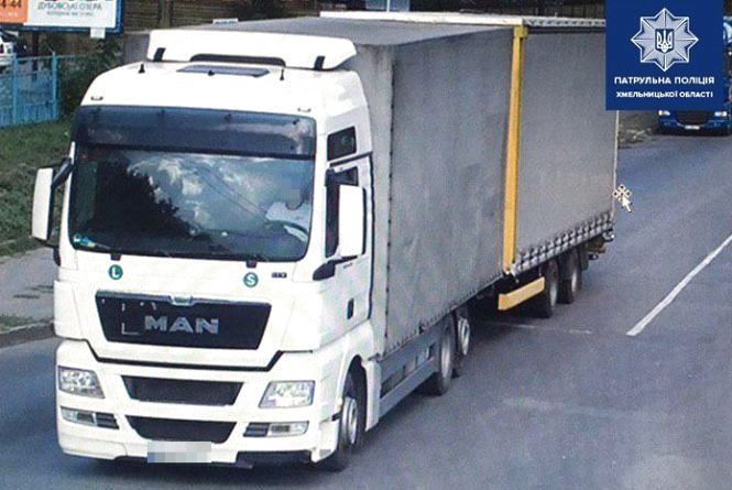 Водії-втікачі та 23 п’яних за кермом: хроніка ДТП у Хмельницькому, фото №1 на сайті vsim.ua