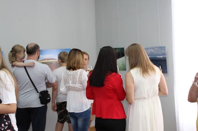 Новини Житомира - фото з В Житомирському обласному краєзнавчому музеї відкрили фотовиставку «Австралія-Антарктида» В Житомирському обласному краєзнавчому музеї відкрили фотовиставку «Австралія-Антарктида», фото №7 на сайті 20minut.ua