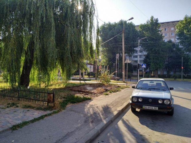 На вул. 15 Квітня демонтували незаконний кіоск, фото №1 на сайті 20minut.ua