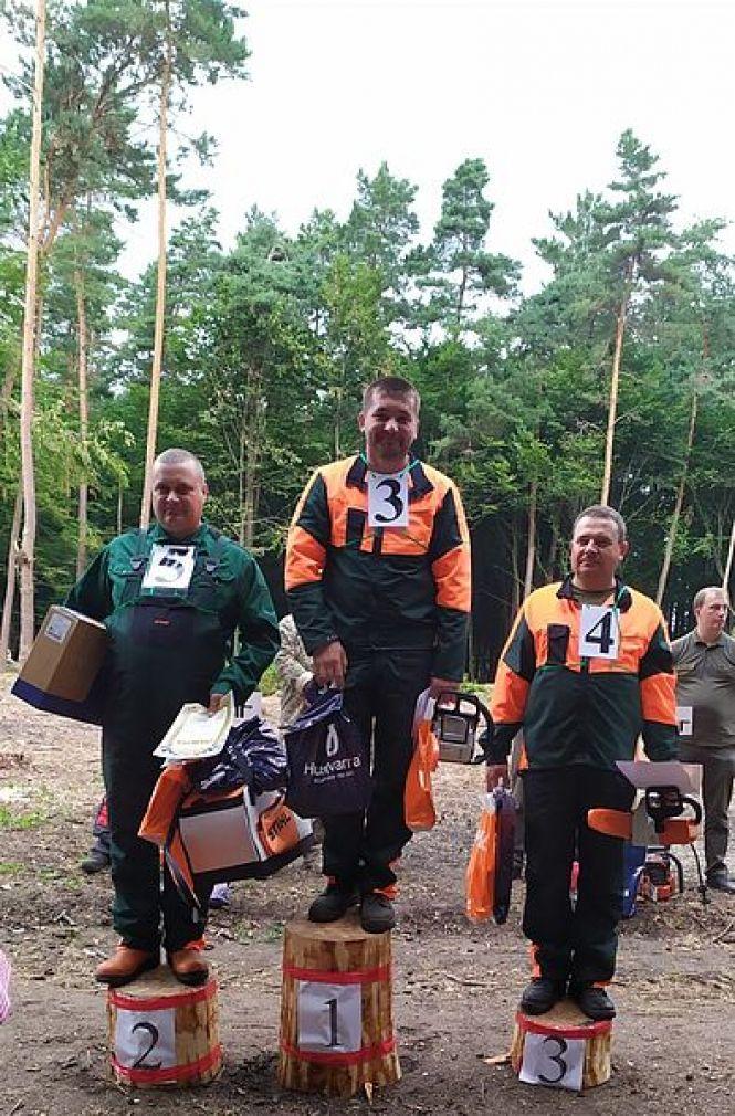 Новини Тернополя - фото з Хто на Тернопільщині найкраще валить ліс Хто на Тернопільщині найкраще валить ліс, фото №4 на сайті 20minut.ua