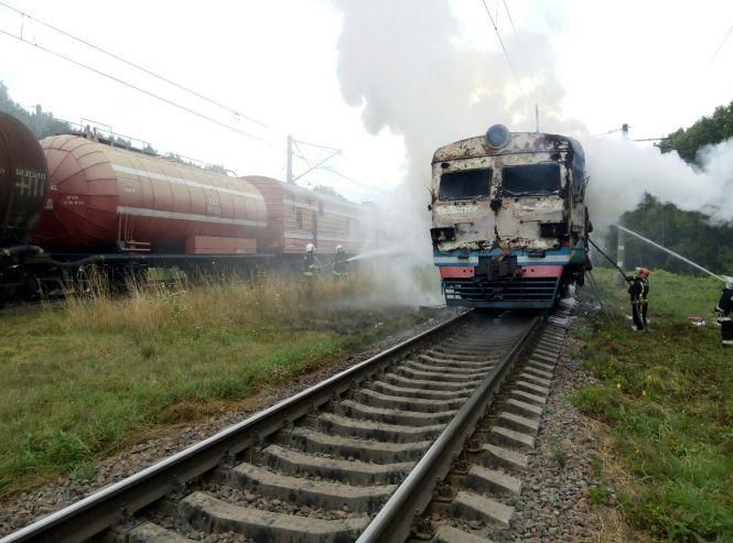 Загорілася електричка Козятин-Жмеринка (ФОТО), фото №2 на сайті 20minut.ua