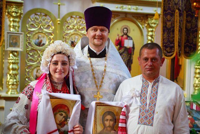 Новини Вінниці - фото з Весілля у Володіївцях: батьки  не дали їм благословення, а вони прожили у парі майже 54 роки Весілля у Володіївцях: батьки  не дали їм благословення, а вони прожили у парі майже 54 роки, фото №3 на сайті 20minut.ua