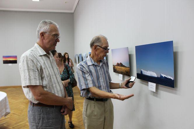 Новини Житомира - фото з В Житомирському обласному краєзнавчому музеї відкрили фотовиставку «Австралія-Антарктида» В Житомирському обласному краєзнавчому музеї відкрили фотовиставку «Австралія-Антарктида», фото №8 на сайті 20minut.ua