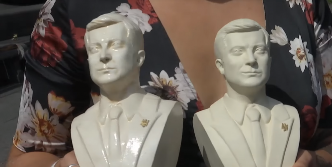 Зеленський за 2 тисячі: вінничанка торгує бюстами президента, фото №1 на сайті 20minut.ua