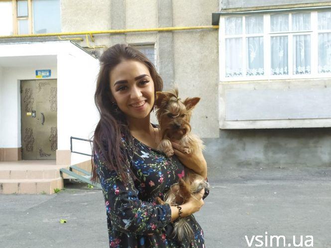 Новини Хмельницького - фото з “Загризає котів та кидається на дітей”: на Трембовецькій бродяча собака тероризує мешканців багатоповерхівки “Загризає котів та кидається на дітей”: на Трембовецькій бродяча собака тероризує мешканців багатоповерхівки, фото №2 на сайті vsim.ua