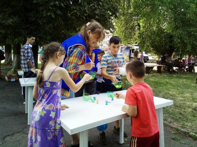 Новини Козятина - фото з Свято сім’ї: як розважалася малеча разом з батьками Свято сім’ї: як розважалася малеча разом з батьками, фото №3 на сайті 20minut.ua