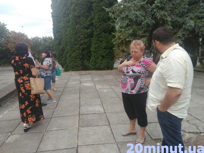 Новини Тернополя - фото з У Тернополі конфлікт між головами виборчих дільниць та ОВК У Тернополі конфлікт між головами виборчих дільниць та ОВК, фото №1 на сайті 20minut.ua