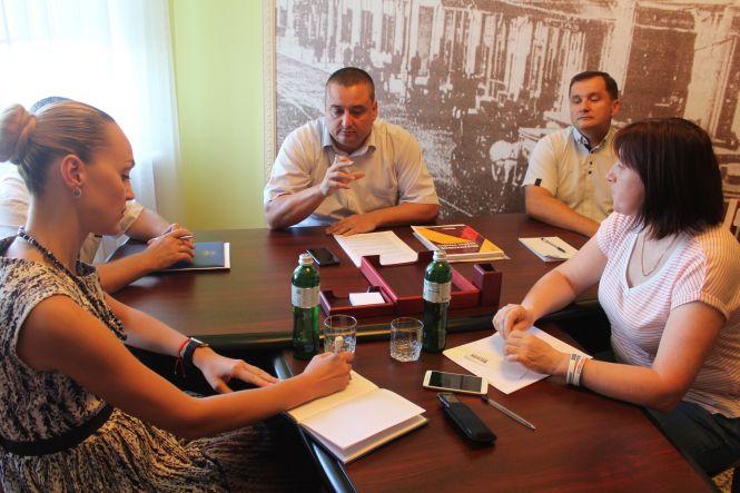 Новини Вінниці - фото з Земельний податок, який підняли в 10 разів, можна скасувати тільки в 2021 році Земельний податок, який підняли в 10 разів, можна скасувати тільки в 2021 році, фото №1 на сайті 20minut.ua