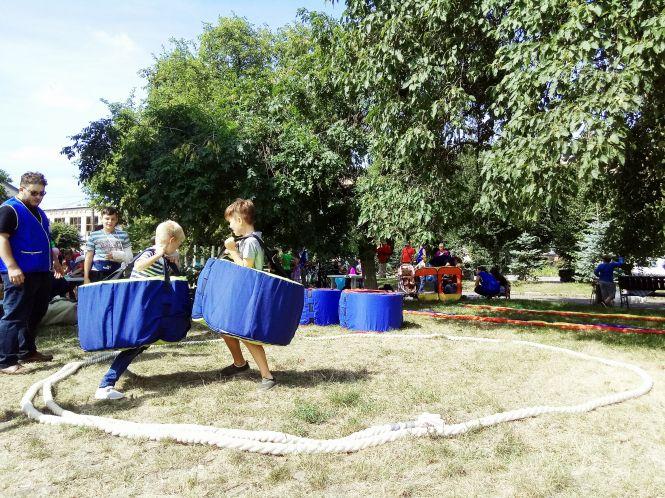 Новини Козятина - фото з Свято сім’ї: як розважалася малеча разом з батьками Свято сім’ї: як розважалася малеча разом з батьками, фото №9 на сайті 20minut.ua