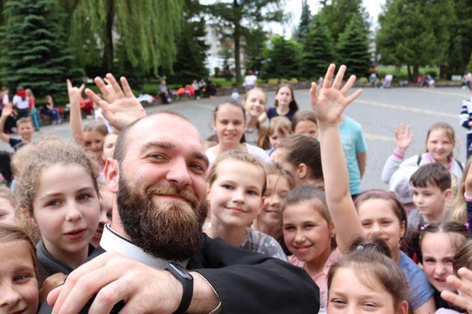 Отець-блогер: як у Тернополі "Падре Серж" проповідує слово Боже через YouTube, фото №1 на сайті 20minut.ua