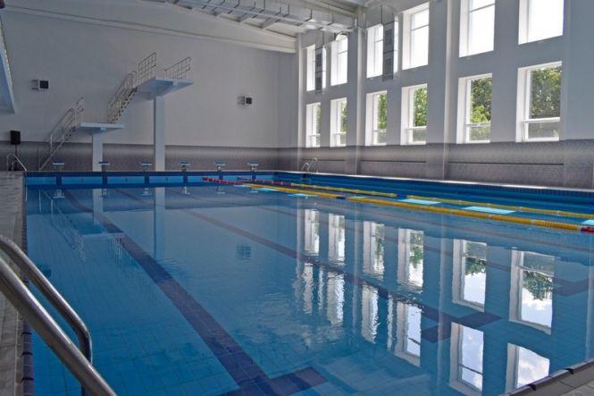 Новини Вінниці - фото з У Жмеринці відновили роботу басейну «Юність». Де взяли гроші? У Жмеринці відновили роботу басейну «Юність». Де взяли гроші?, фото №1 на сайті 20minut.ua