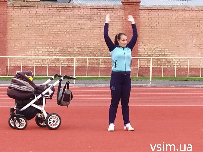 Новини Хмельницького - фото з “Fitness City”: у Хмельницькому на стадіоні займаються пілатесом “Fitness City”: у Хмельницькому на стадіоні займаються пілатесом, фото №5 на сайті vsim.ua