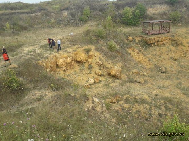 Новини Вінниці - фото з Метеоритний кратер в Іллінцях: об'єкт роблять привабливим для туристів Метеоритний кратер в Іллінцях: об'єкт роблять привабливим для туристів, фото №2 на сайті 20minut.ua