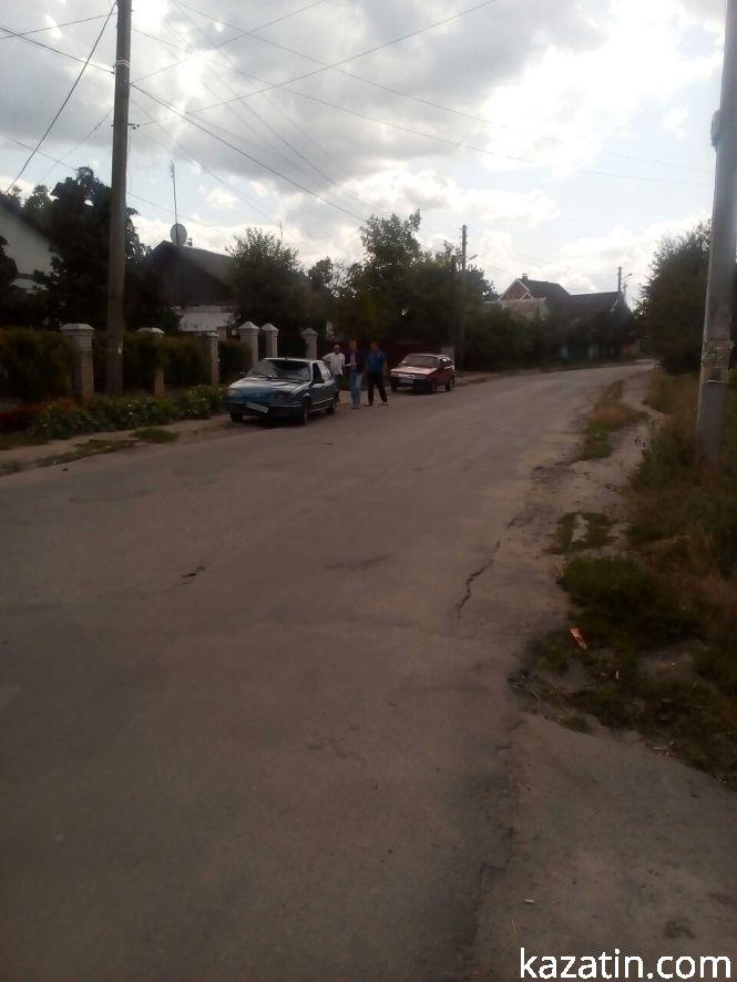 Новини Козятина - фото з ДТП у Козятині: водій «Рено» збив двох пішоходів ДТП у Козятині: водій «Рено» збив двох пішоходів, фото №1 на сайті 20minut.ua