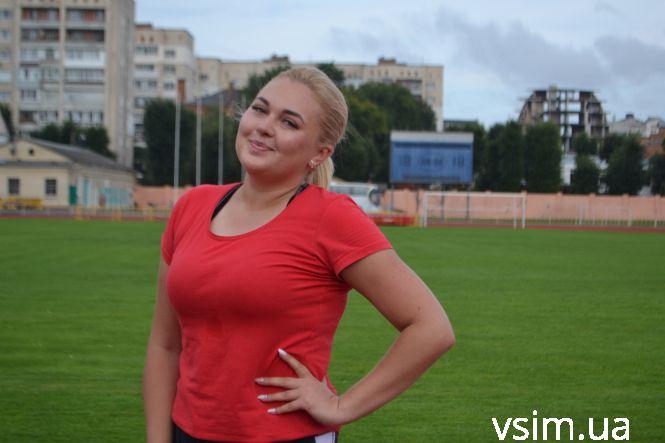 Новини Хмельницького - фото з “Fitness City”: у Хмельницькому на стадіоні займаються пілатесом “Fitness City”: у Хмельницькому на стадіоні займаються пілатесом, фото №3 на сайті vsim.ua