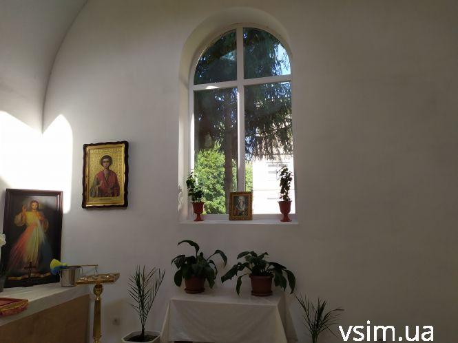 Вандали залізли до церкви на території міської лікарні. Що кажуть у поліції, фото №4 на сайті vsim.ua