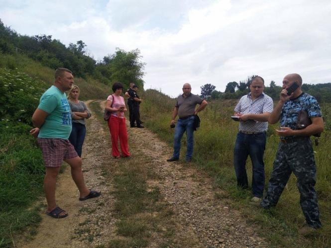 Господар на Кам'янеччині перейшов всі межі - закрив доступ до берега й забруднює Дністер, фото №1 на сайті 20minut.ua