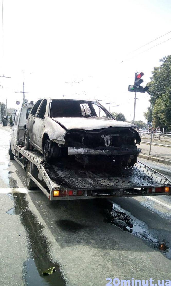 Новини Вінниці - фото з Дві ДТП біля ринку "Урожай": по вулиці Пирогова утворився затор (ФОТО) Дві ДТП біля ринку "Урожай": по вулиці Пирогова утворився затор (ФОТО), фото №1 на сайті 20minut.ua
