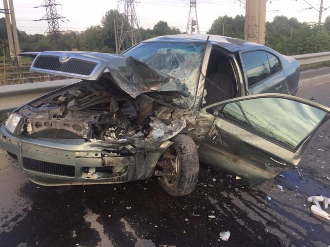 Лобове зіткнення у Хмельницькому.  Є потерпілі, фото №2 на сайті vsim.ua