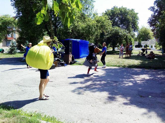 Новини Козятина - фото з Безкоштовні батути, солодка вата і вистава під відкритим небом (ФОТО) Безкоштовні батути, солодка вата і вистава під відкритим небом (ФОТО), фото №4 на сайті 20minut.ua