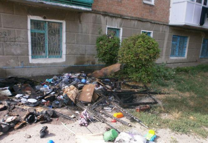 Новини Житомира - фото з У Бердичеві горіли балкони в багатоповерхівці У Бердичеві горіли балкони в багатоповерхівці, фото №2 на сайті 20minut.ua