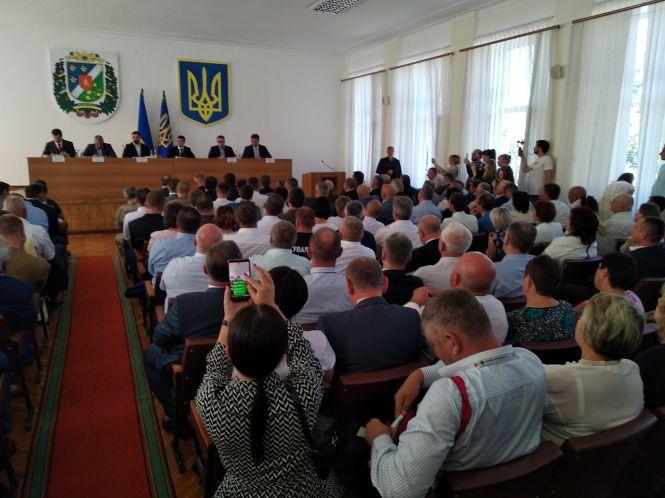 Новини Житомира - фото з В Олевську за участі президента обговорюють питання протидії незаконному промислу бурштину В Олевську за участі президента обговорюють питання протидії незаконному промислу бурштину, фото №2 на сайті 20minut.ua