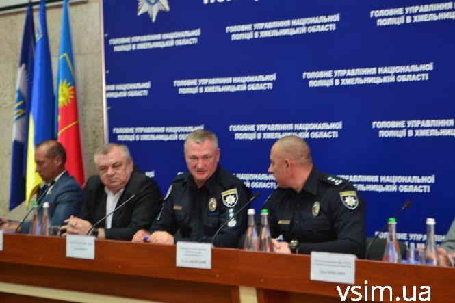 Новини Хмельницького - фото з Зарплата в 13 тисяч та сучасне авто: Сергій Князєв  у Хмельницькому розповів про новий проект Нацполіції Зарплата в 13 тисяч та сучасне авто: Сергій Князєв  у Хмельницькому розповів про новий проект Нацполіції, фото №2 на сайті vsim.ua